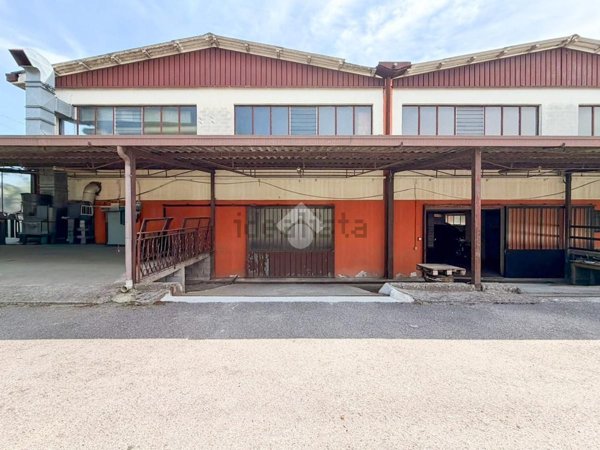 locale commerciale in affitto a Verolanuova