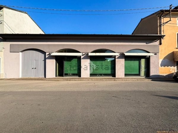 locale commerciale in affitto a Verolavecchia