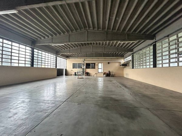locale commerciale in affitto a Verolavecchia