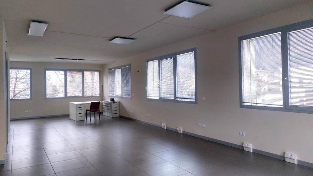 ufficio in affitto a Villa Carcina in zona Carcina