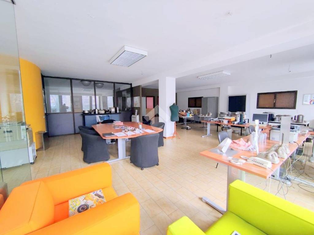 ufficio in affitto a Villa Carcina in zona Carcina