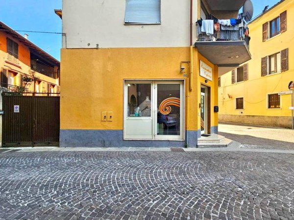 negozio in affitto a Villanuova sul Clisi