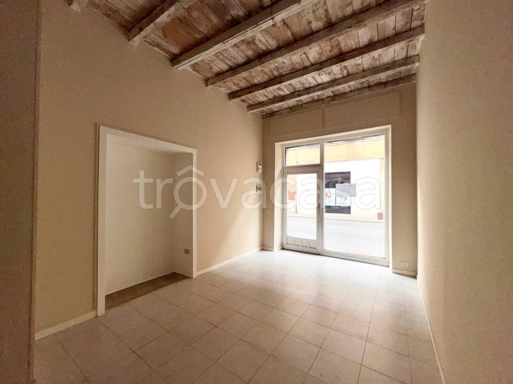 negozio in affitto a Villanuova sul Clisi