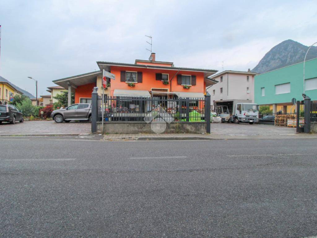 negozio in affitto a Vobarno