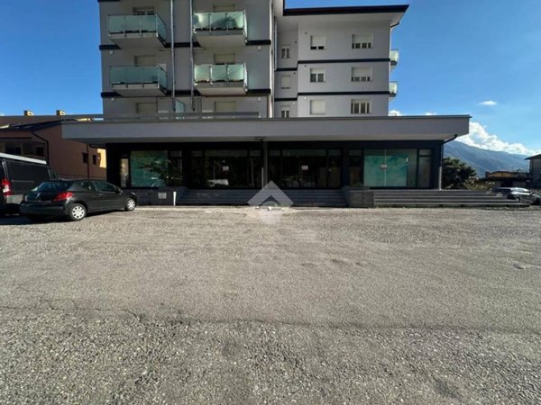 negozio in affitto a Piancogno in zona Piamborno