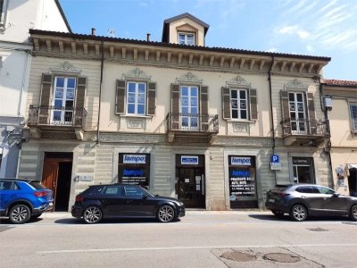 negozio in affitto a Chieri