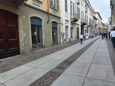 negozio in affitto a Chieri