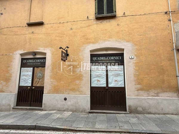 negozio in affitto a Chieri