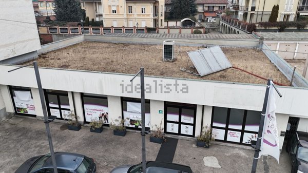 locale commerciale in affitto a Chieri