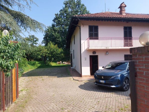 casa indipendente in affitto a Chieri