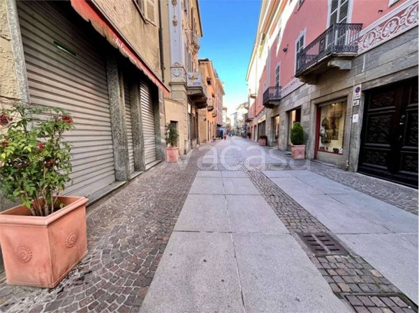 negozio in affitto a Chieri
