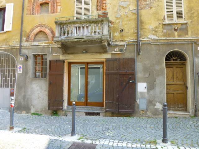 negozio in affitto a Chieri