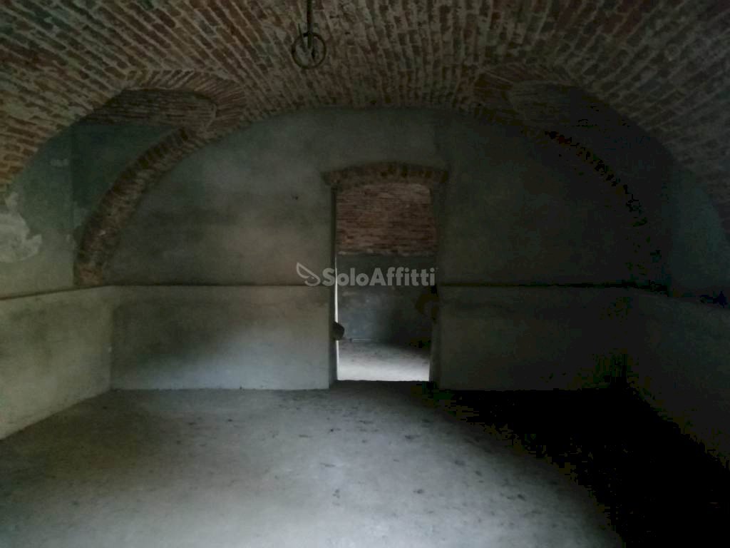 locale di sgombero in affitto a Chieri