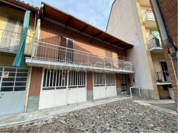 casa indipendente in affitto a Chieri