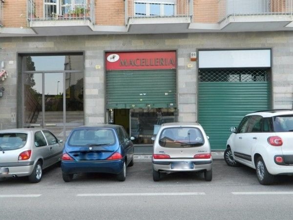 locale commerciale in affitto a Chieri in zona Roaschia