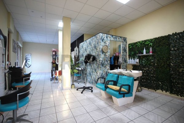 locale commerciale in affitto a Chieri