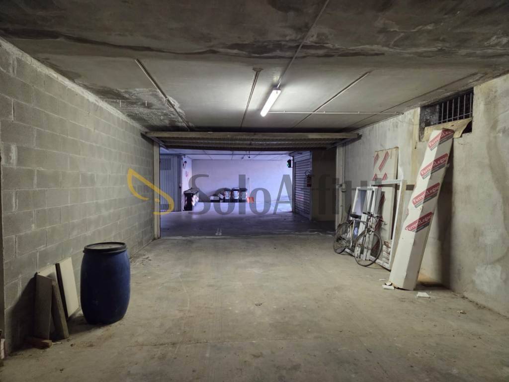 locale commerciale in affitto a Chieri