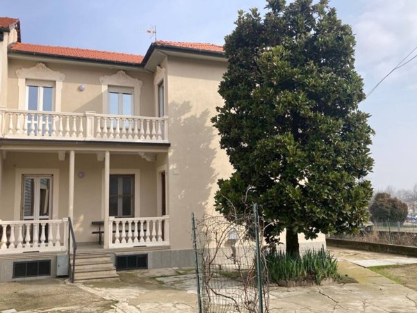 appartamento in affitto a Chieri in zona Madonna della Scala