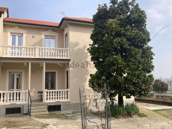 appartamento in affitto a Chieri in zona Madonna della Scala