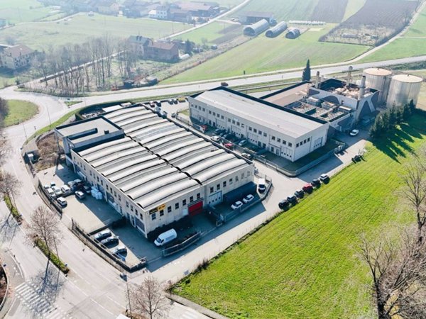 locale commerciale in affitto a Chieri in zona Fontaneto