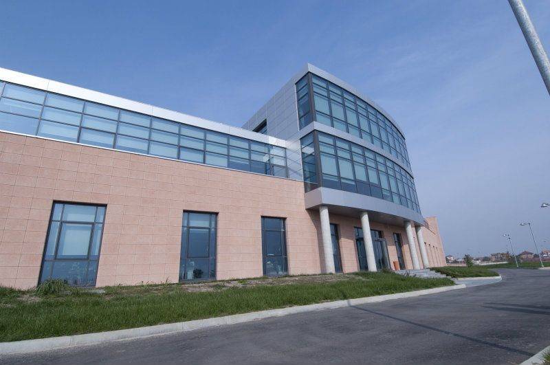 locale commerciale in affitto a Chieri