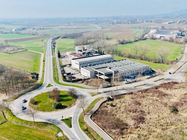 locale commerciale in affitto a Chieri in zona Tetti Fasano