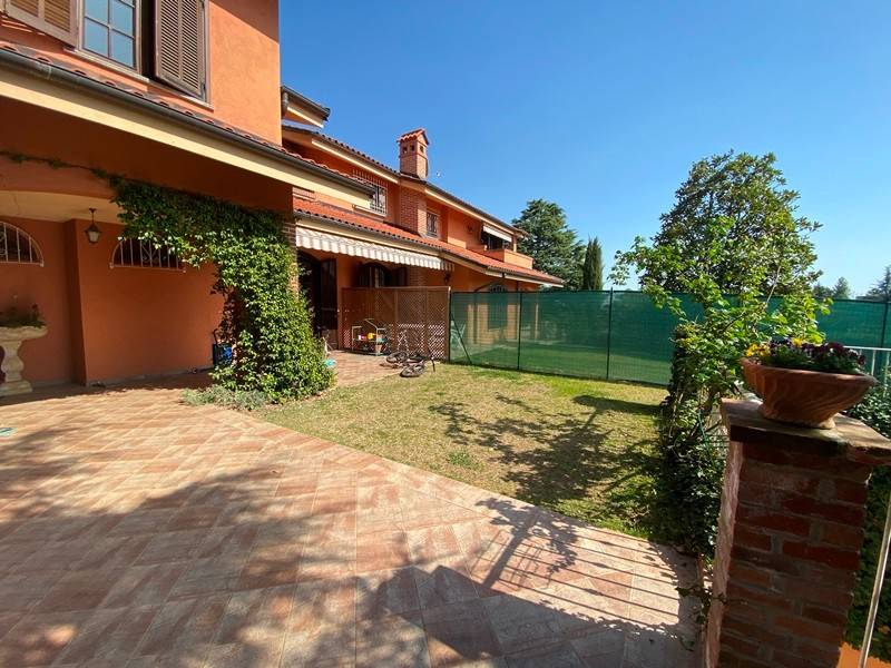 casa indipendente in affitto a Chieri in zona Roaschia