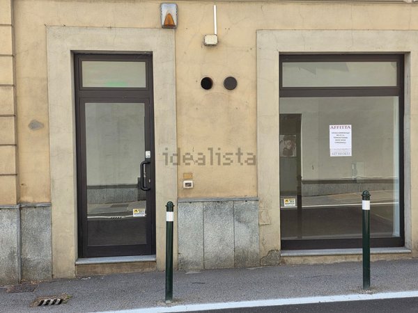 locale commerciale in affitto a Chieri