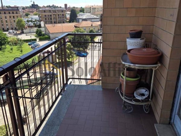 appartamento in affitto a Chieri in zona Roaschia