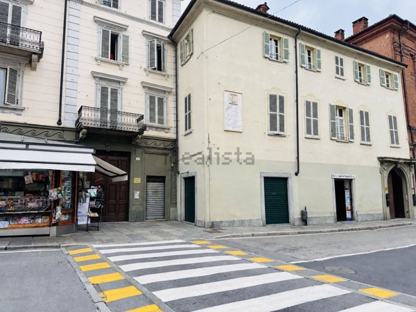locale commerciale in affitto a Chieri in zona Canarone
