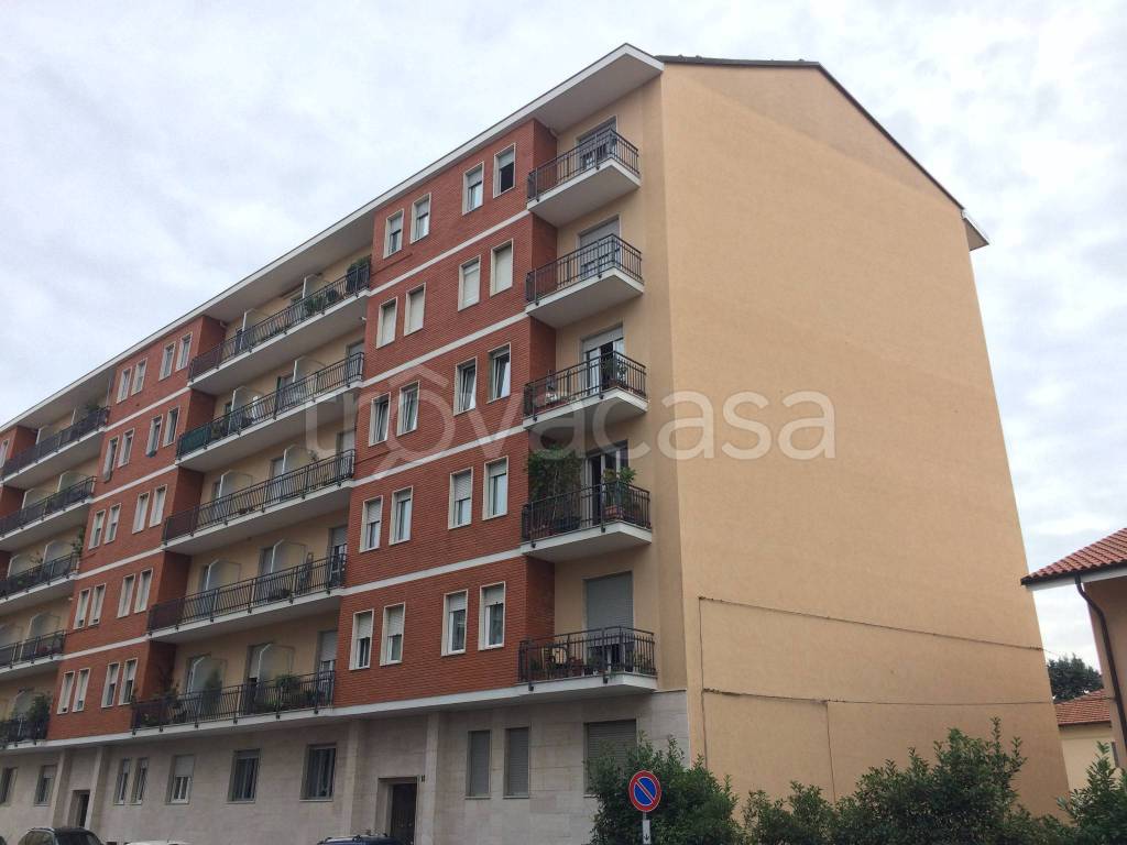 appartamento in affitto a Chieri in zona Canarone