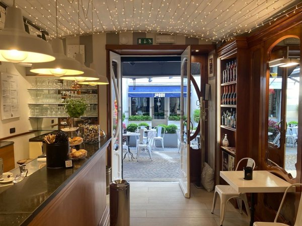 locale commerciale in affitto a Chieri in zona Canarone