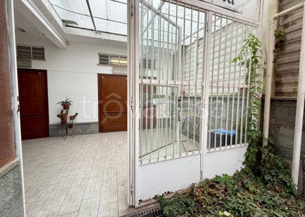 locale commerciale in affitto a Chieri in zona Canarone