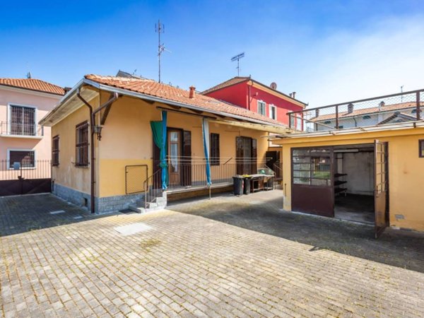 casa indipendente in affitto a Chivasso