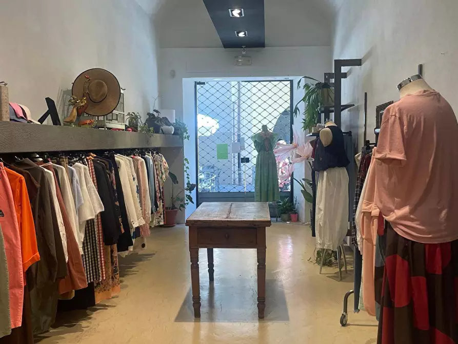 negozio in affitto a Chivasso