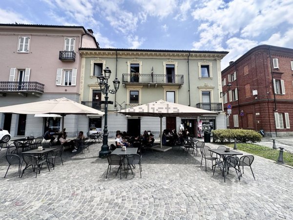 negozio in affitto a Chivasso