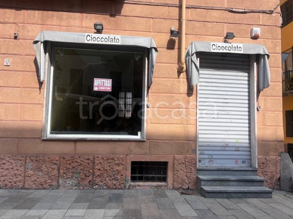 negozio in affitto a Chivasso