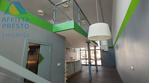 negozio in affitto a Chivasso