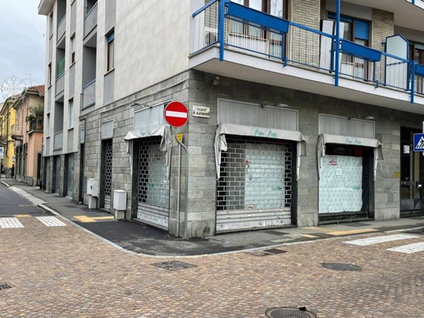 negozio in affitto a Chivasso