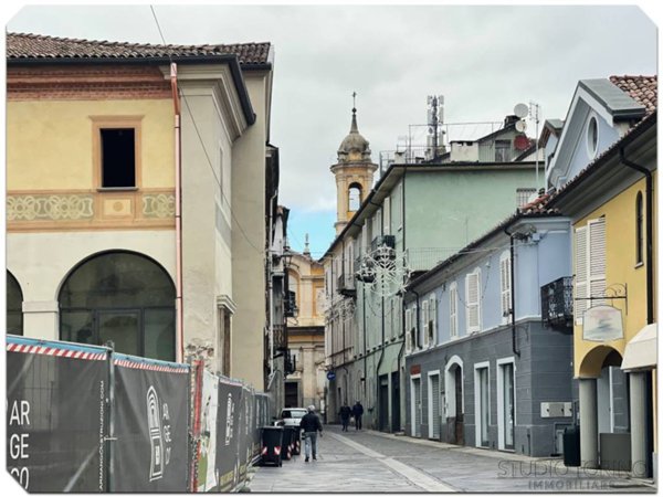 negozio in affitto a Chivasso