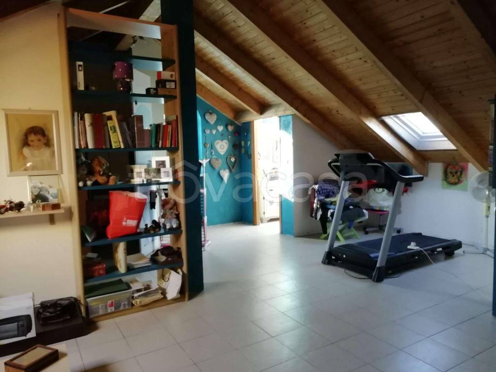 appartamento in affitto a Chivasso in zona Castelrosso