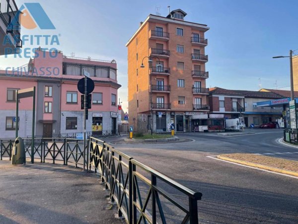 negozio in affitto a Chivasso