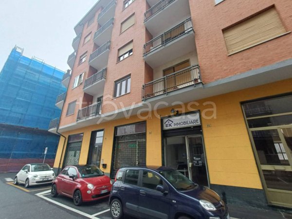 negozio in affitto a Chivasso