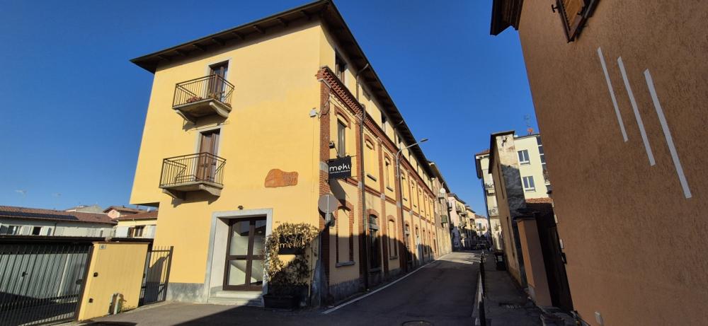 locale commerciale in affitto a Chivasso