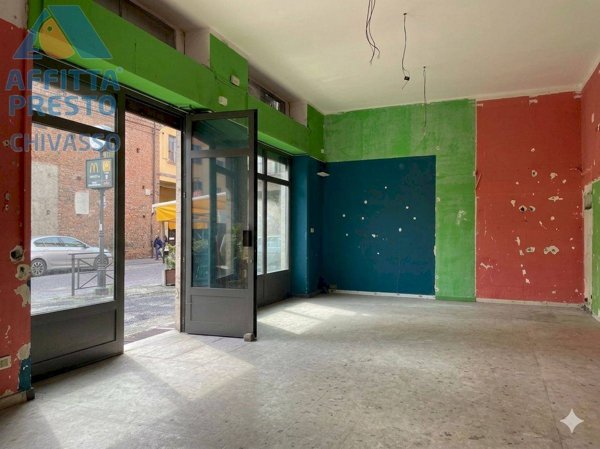 negozio in affitto a Chivasso