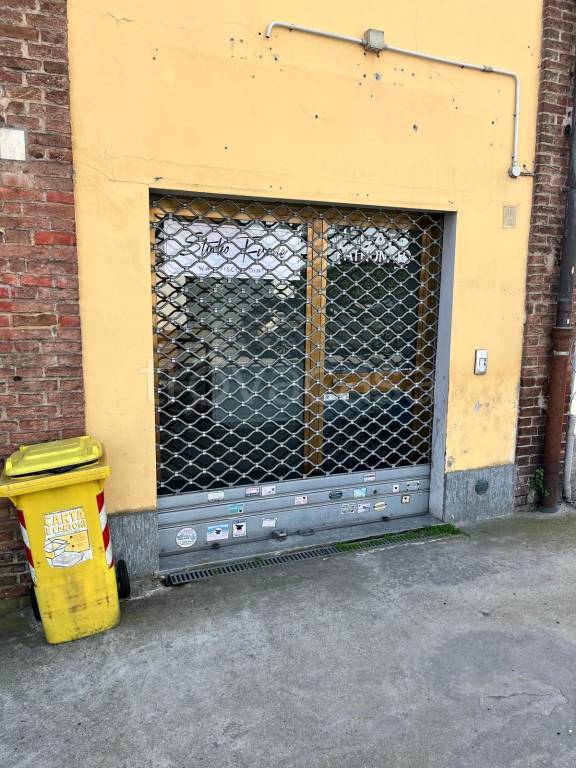 negozio in affitto a Chivasso