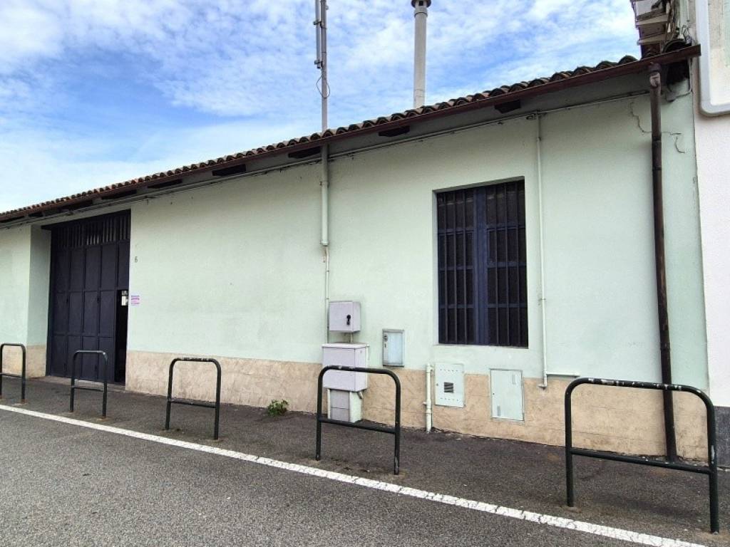 negozio in affitto a Chivasso