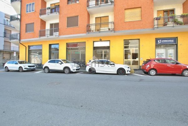 locale commerciale in affitto a Chivasso