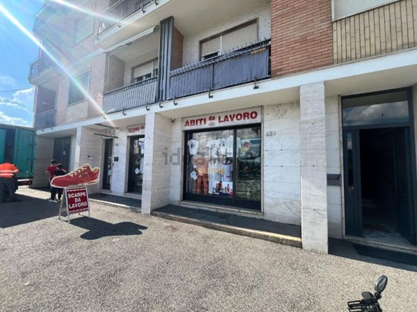 negozio in affitto a Chivasso