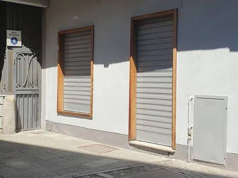 negozio in affitto a Chivasso
